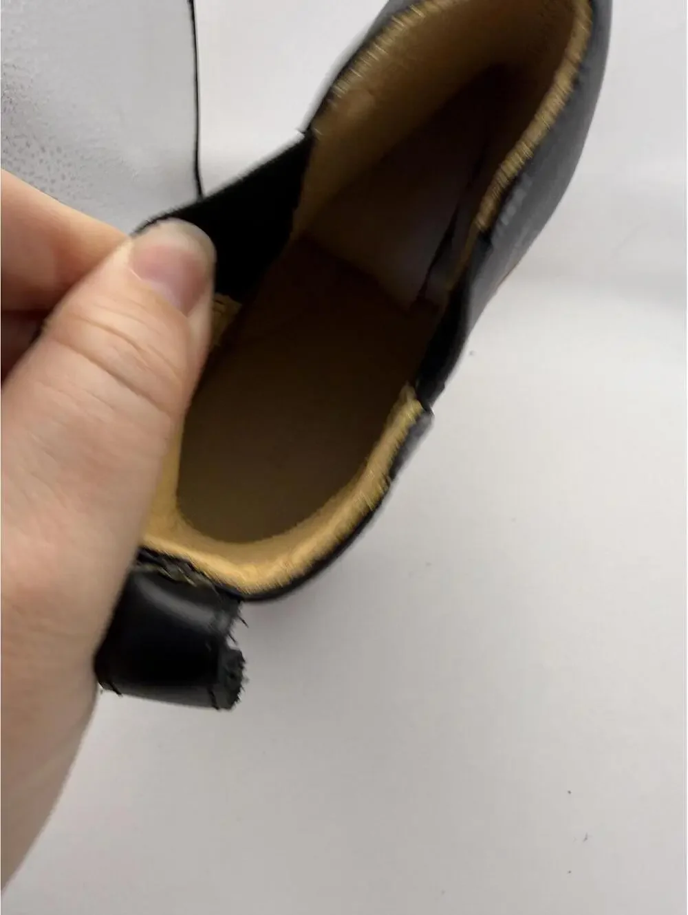 Nisolo Everyday Chelsea Boot in Black, Size 7.5